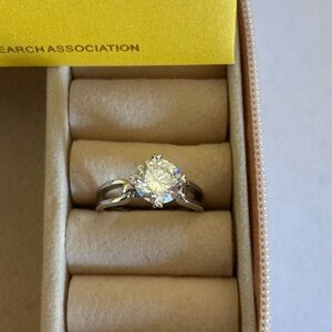 Moissanite adjustable ring
